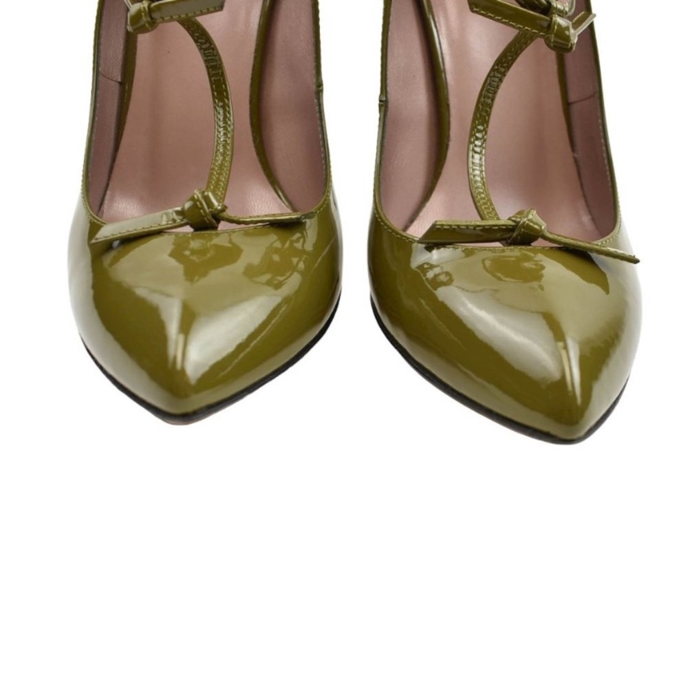 PRE-ORDER olive green GUCCI elegant pumps. Gently used babes ready for your love - Picture 2 of 9